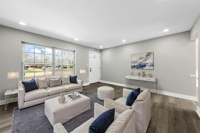 Building Photo - 1308 Havenhurst Rd