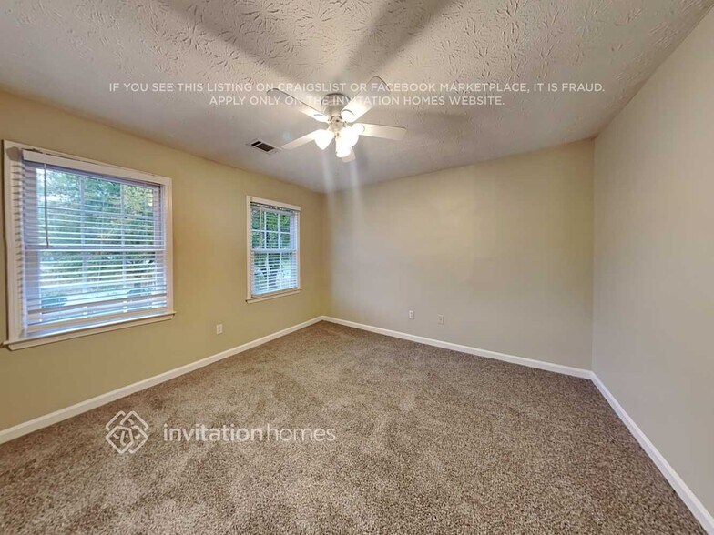 Building Photo - 2536 Ashworth Lake Rd