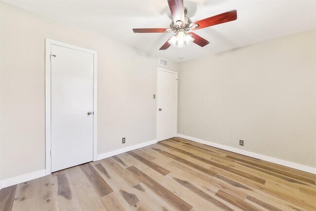 Building Photo - 7801 Shoal Creek Blvd