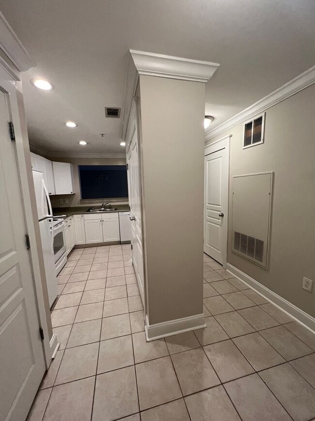 Building Photo - 3708 Spruce Ridge Way
