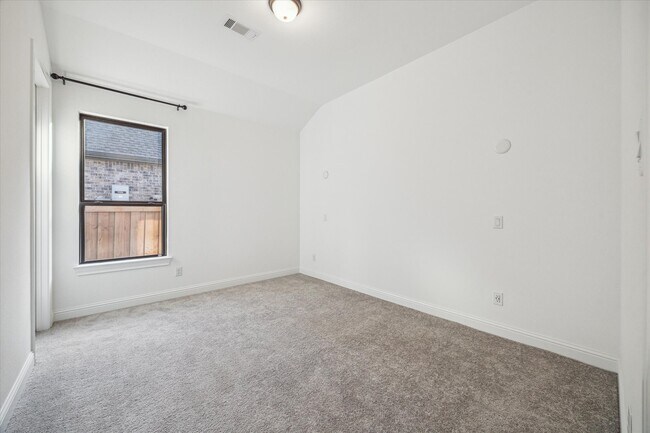 Building Photo - 28207 Cedar Peak Dr