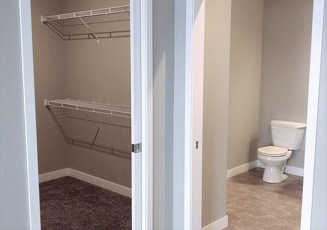 Building Photo - $1,450 | 1 Bedroom, 1 Bathroom Condo | Pet Friendly* | Available for August 1st, 2026 Move In!