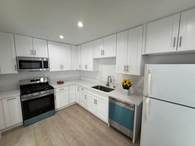 Building Photo - Bassestt Properties