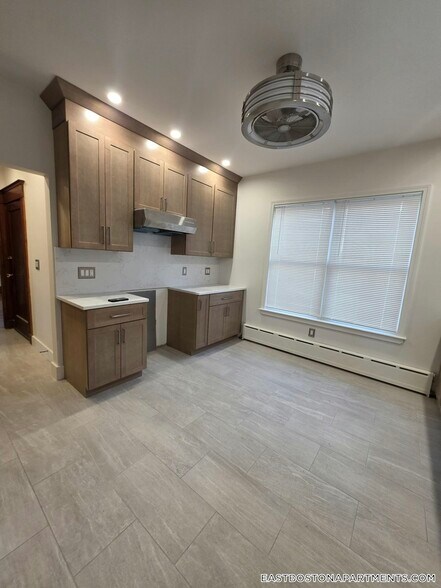 Building Photo - 102 Bayswater St