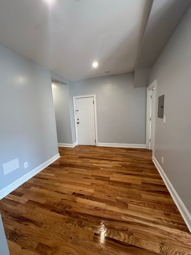 Building Photo - 6412 - Golden Crest 6412 Park Avenue, LLC