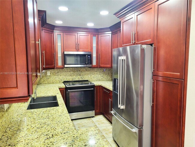 Building Photo - 13520 SW 64th Ln