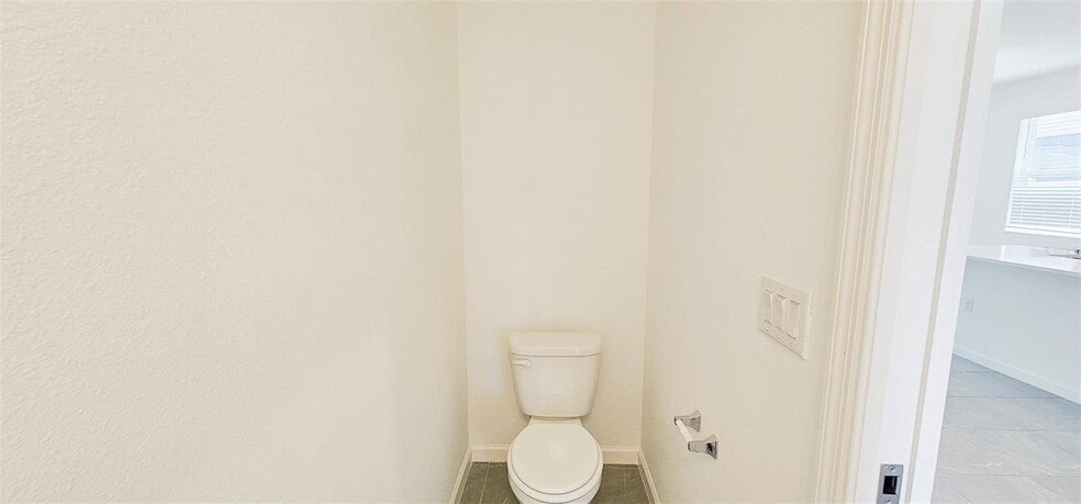 Building Photo - 413 Silver Palm Dr