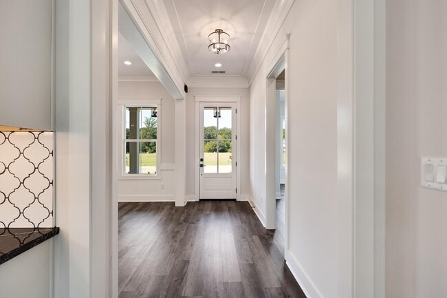 Building Photo - 5030 Jon Oak Dr