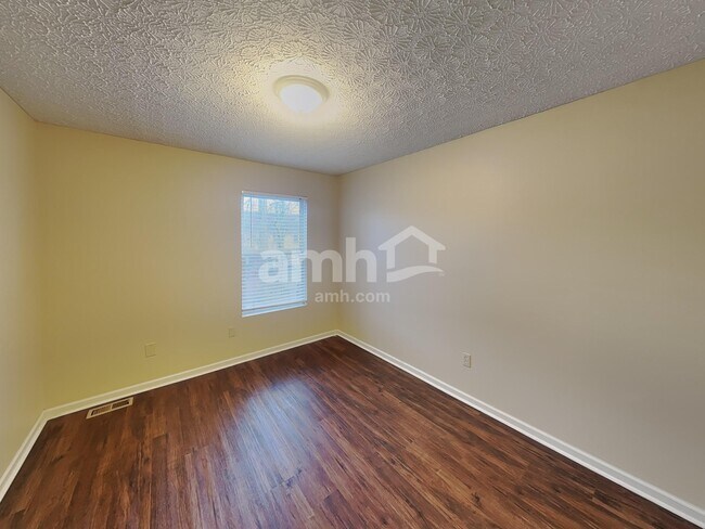 Building Photo - 7901 Chapel Stone Rd