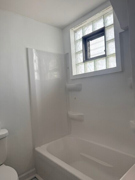 2F Bathroom - 13310 S Brandon Ave