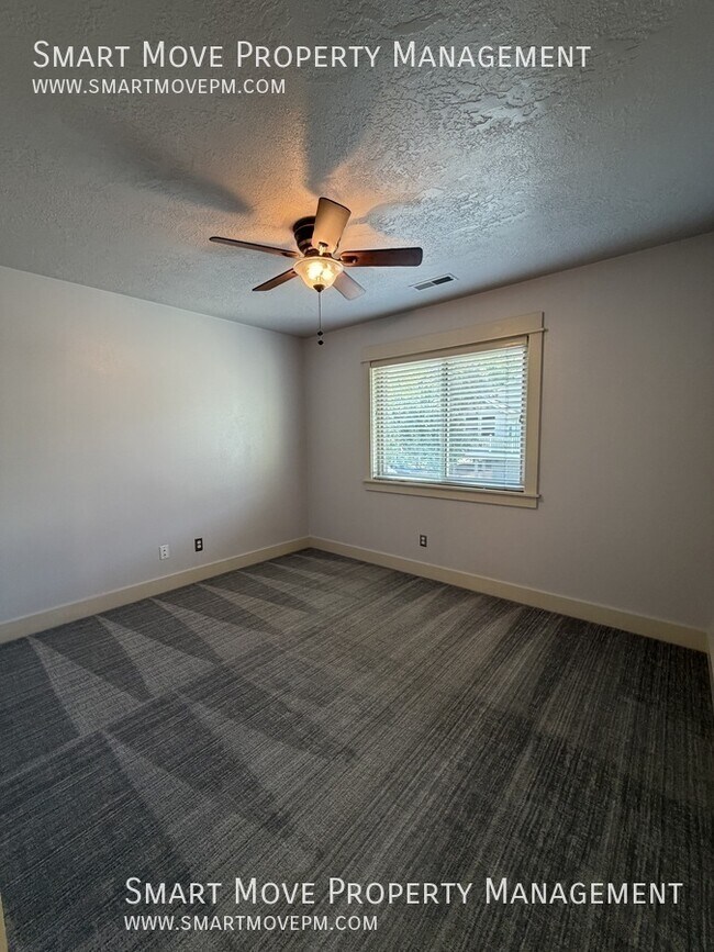 Building Photo - 4251 E Homestead Rim Dr