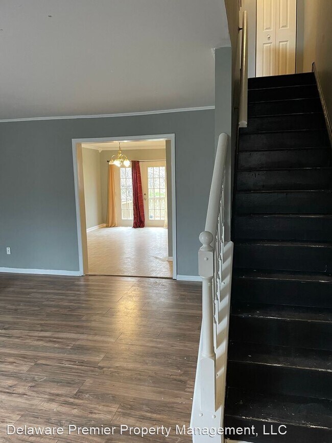 Building Photo - 3 br, 1.5 bath House - 628 Candlestick Lane