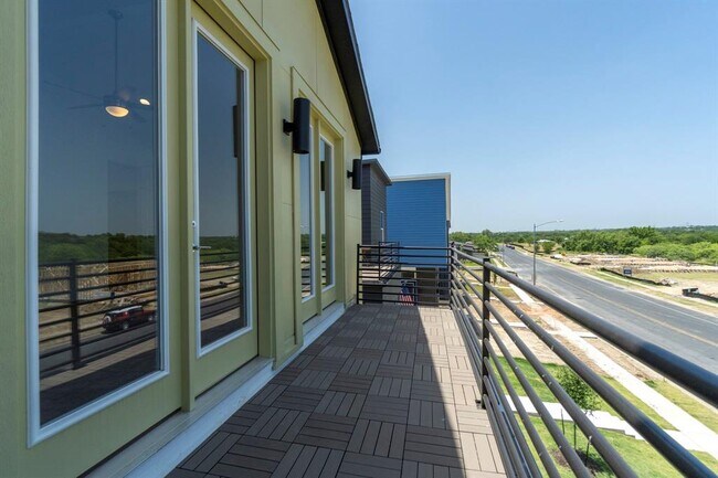 Building Photo - 6121 Sendero Hills Pkwy
