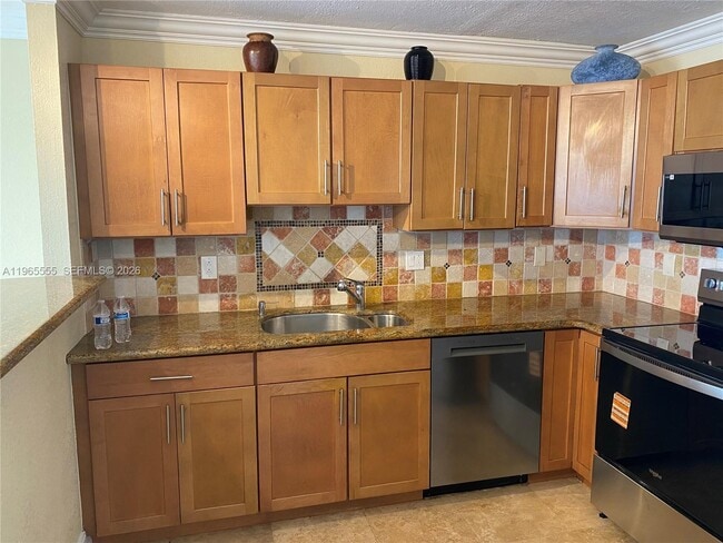 Building Photo - 2049 S Ocean Dr