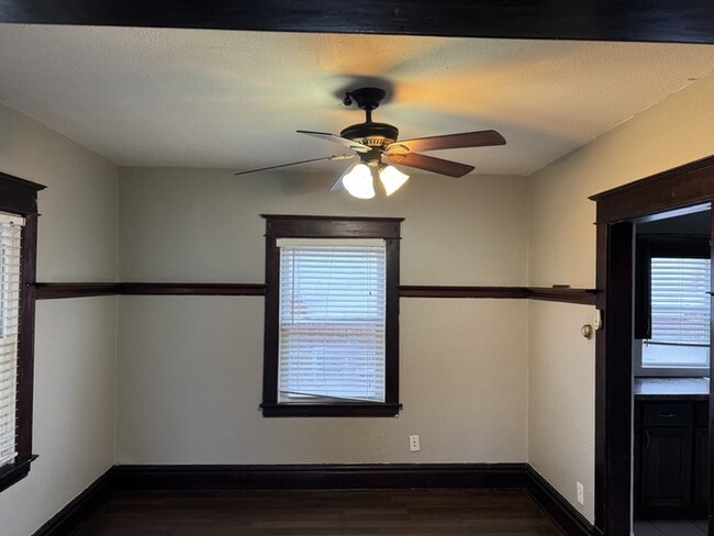 Building Photo - Move-In Ready Gem: Spacious 3-Bedroom, 1-B...