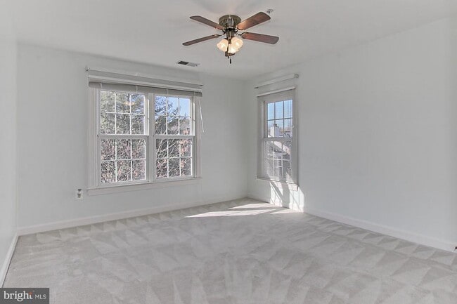 Building Photo - 1850 Brenthill Wy