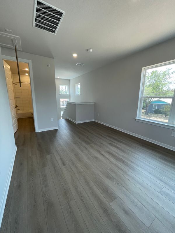 Building Photo - 4701 Wally Ave