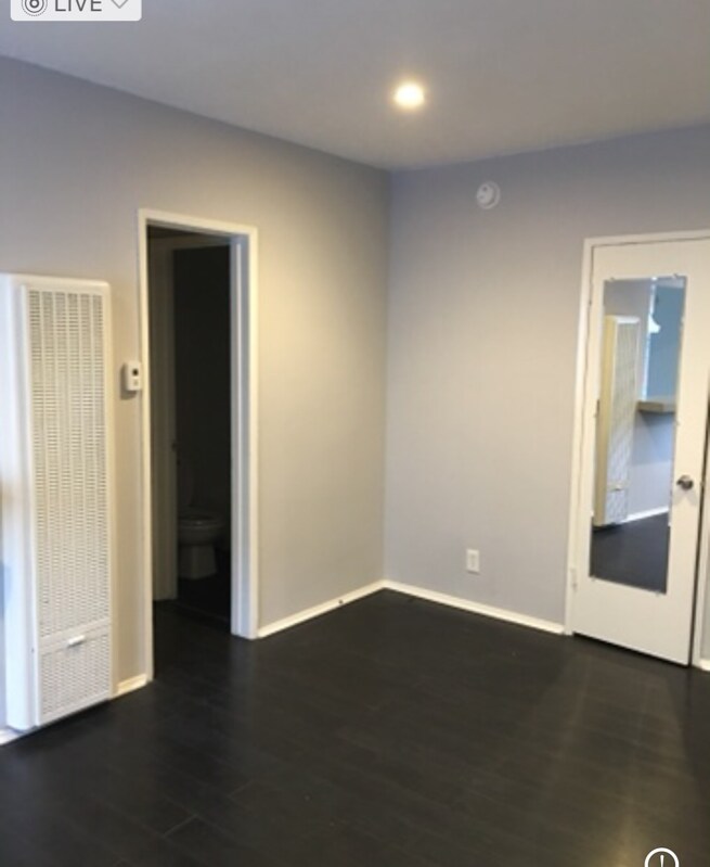 Building Photo - 1810 N Cherokee Ave