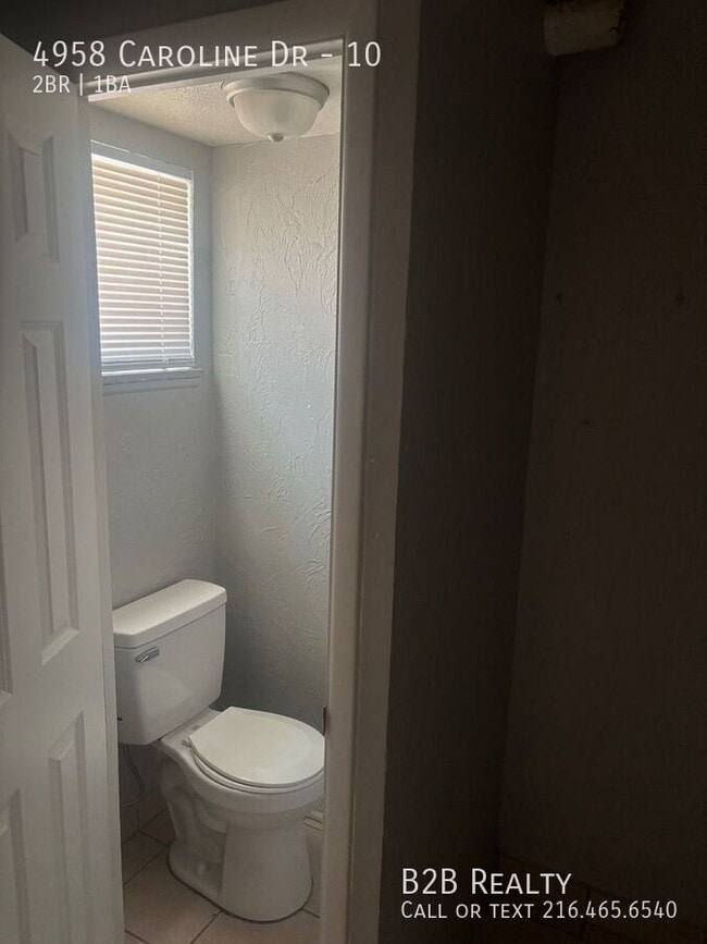 Building Photo - 4958 Caroline Dr