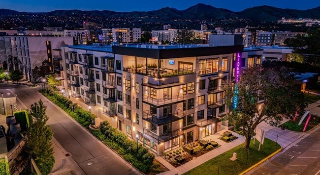 Building Photo - 357 E 500 S