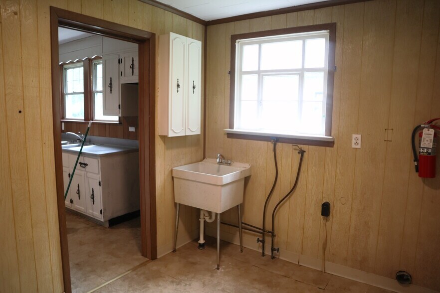 Building Photo - 322 Pike Run Dr