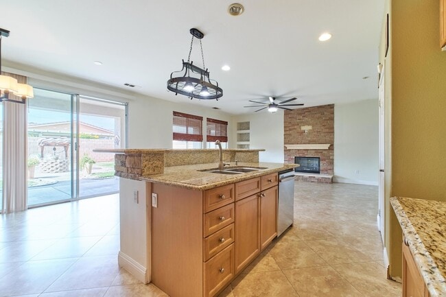 Building Photo - 82950 Vincent Dr