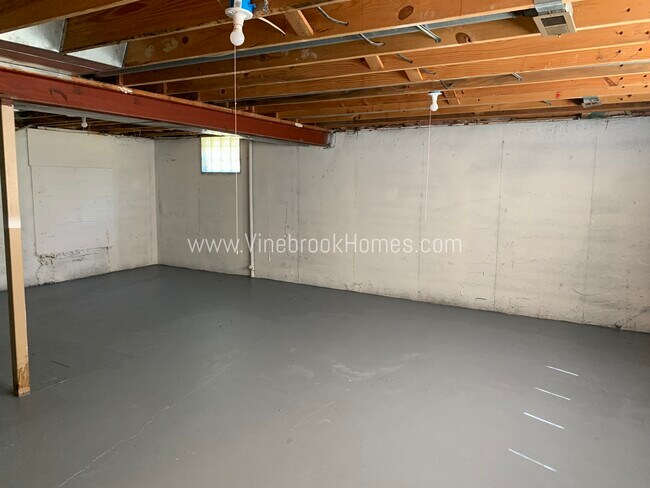 Building Photo - 1113 SW 18 St