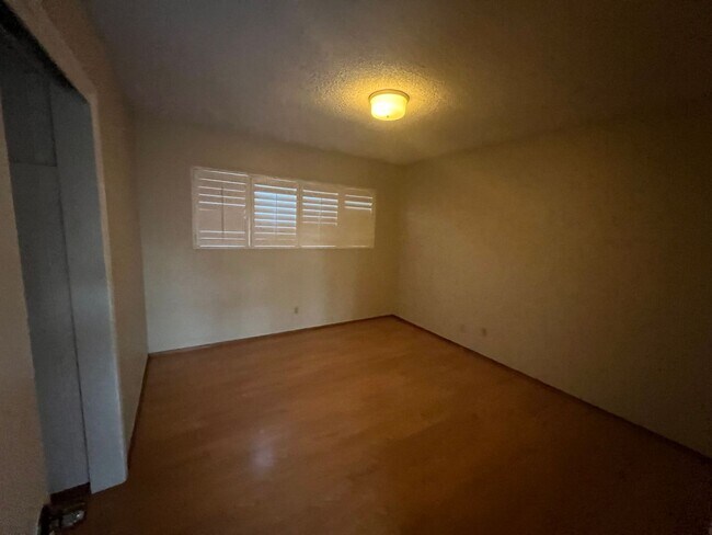 Building Photo - Large Home in Well Established Chula Vista Neighborhood