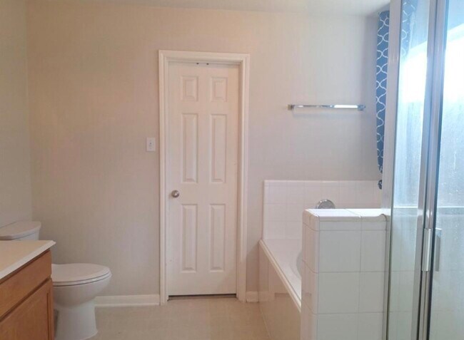 Building Photo - 17124 Gleneagle Dr S