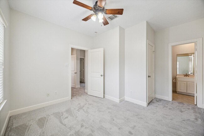 Building Photo - 1408 Birdsall St