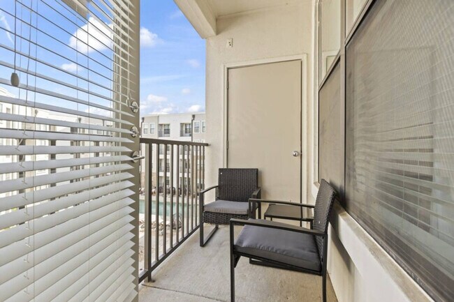 Building Photo - 5445 Town and Country Blvd