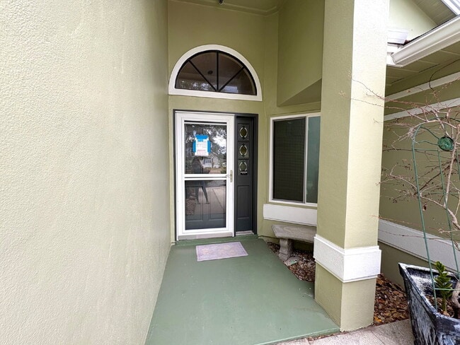 Building Photo - Charming 3-Bedroom Home in the Sought-Afte...