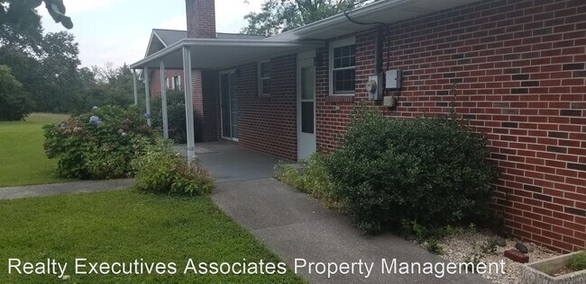 Building Photo - 3 br, 2 bath House - 3142 Hinds Creek Road