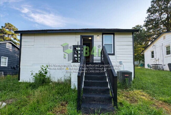Building Photo - 907 L S Glencamp Way