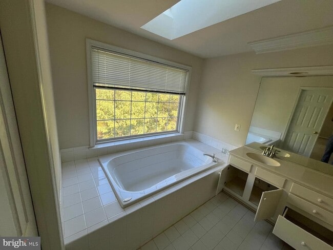 Building Photo - 13044 Rose Petal Cir
