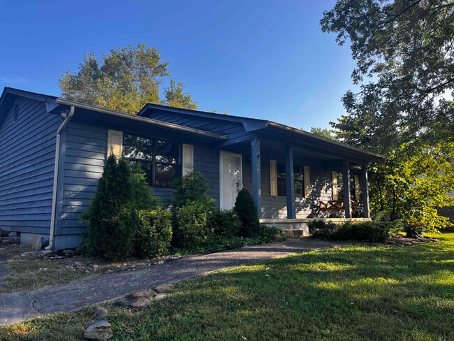 Building Photo - 208 Mount David Dr