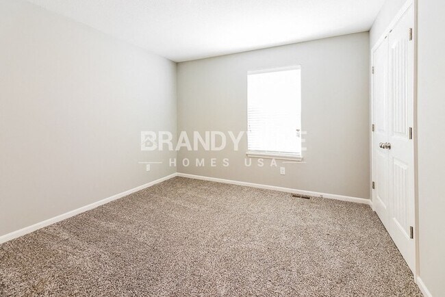 Building Photo - 610 Poplar Ct