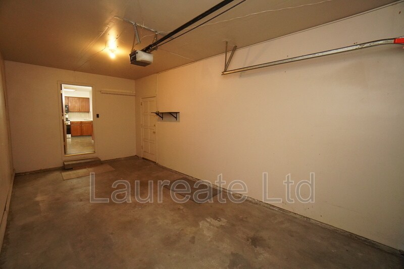 Building Photo - 5859 Newcombe Ct