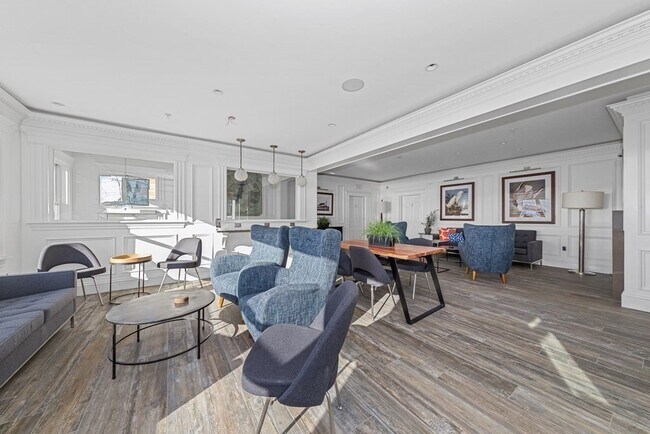 Building Photo - 600 Shirley St