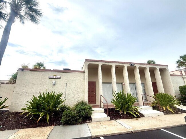 Building Photo - 534 Orange Dr