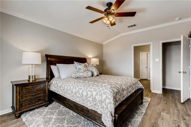 Building Photo - 2416 Ericanna Ln