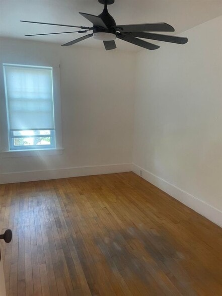 Building Photo - 30 Baker