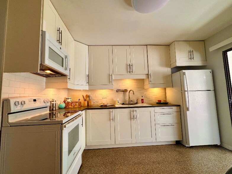 Building Photo - 4916 26th Ave S