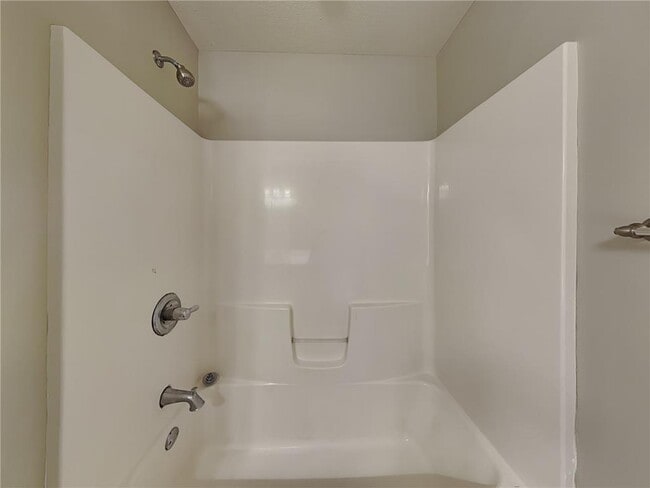 Building Photo - 1525 Independence Ave N