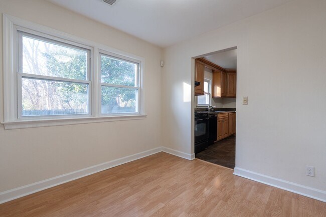 Building Photo - MOVE IN READY 4-bedroom Ranch home nestled in the Heart of Norfolk!