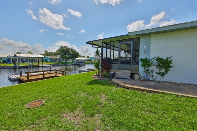 Building Photo - 1041 Apollo Beach Blvd