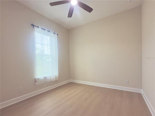 Building Photo - 12949 Doisy St