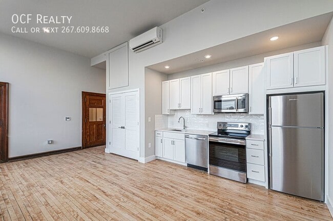 Building Photo - The Walter George Smith Public School