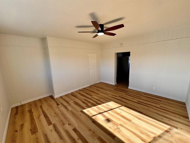 Building Photo - 1332 Goettmann St