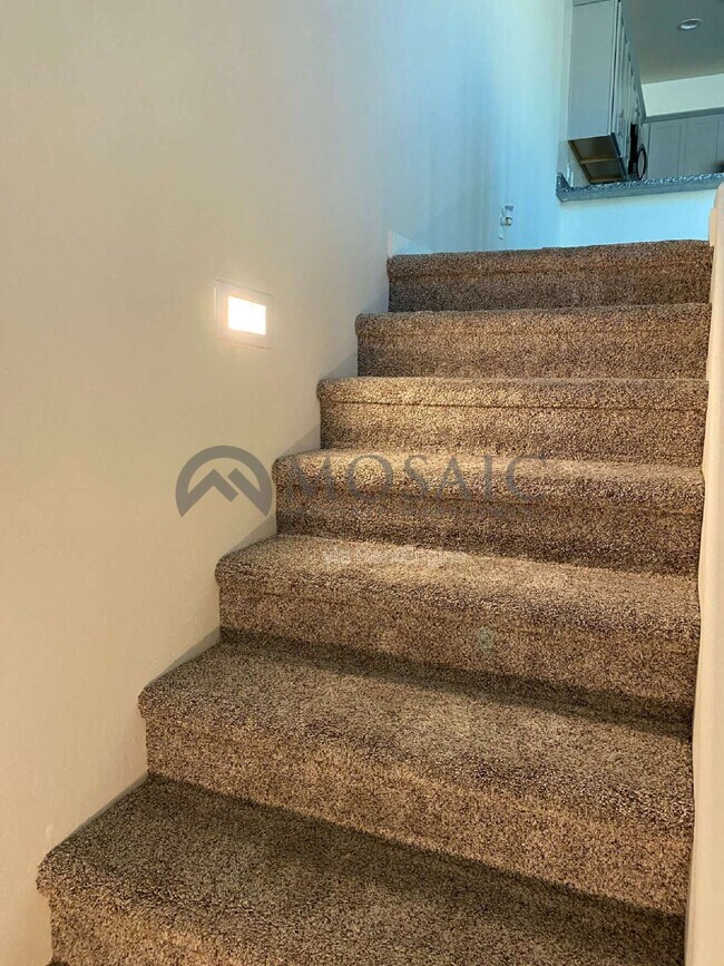 Building Photo - 4058 E Erie St